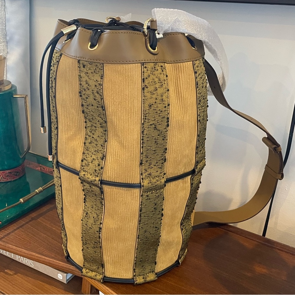 F/W 2022 Ulla Johnson Willow XL Drawstring Bucket Bag in Senape Colorblock - Picture 8 of 14